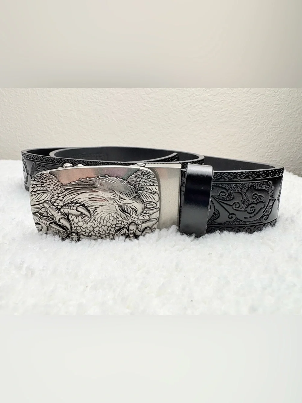NEW Men’s Generic 100% Cowskin Leather Belt with an Eagle-Designed Alloy Buckle